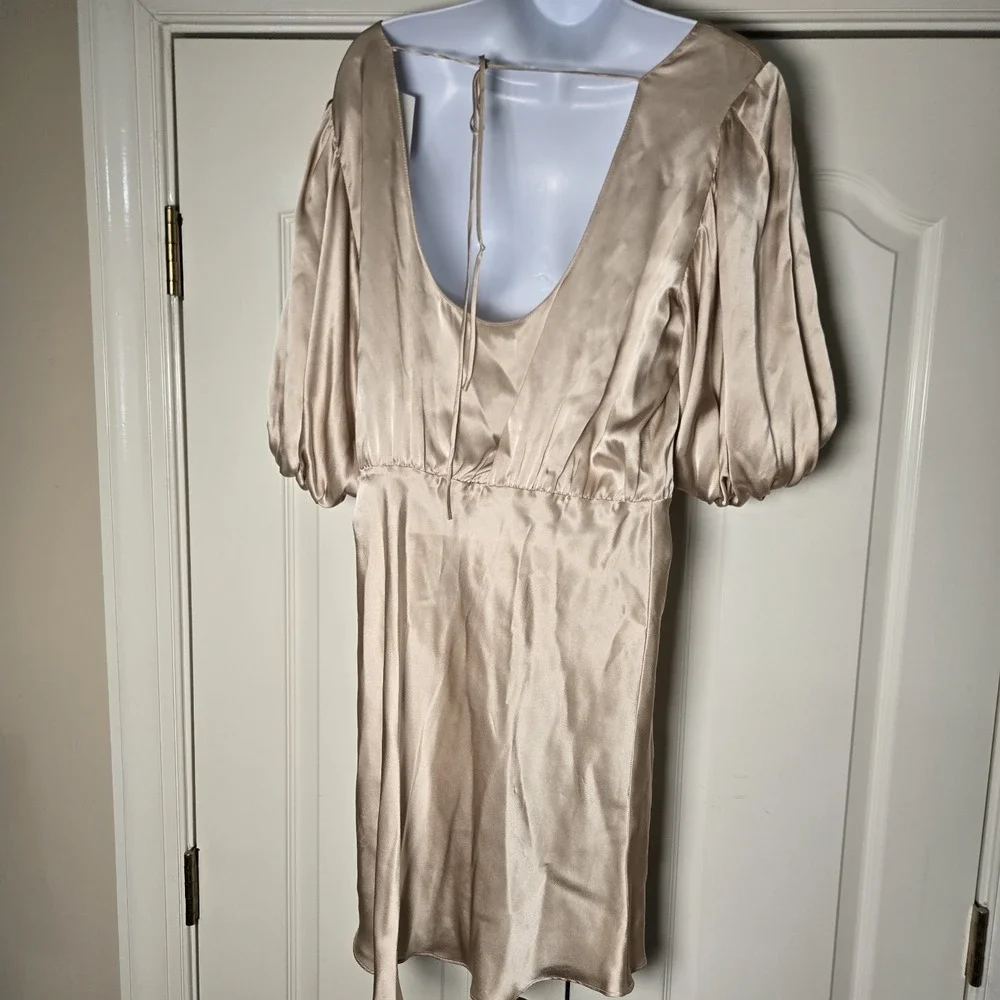 Amanda Uprichard Duval Dress Size Large  Light Bone 100% Silk Small Pull See Pic